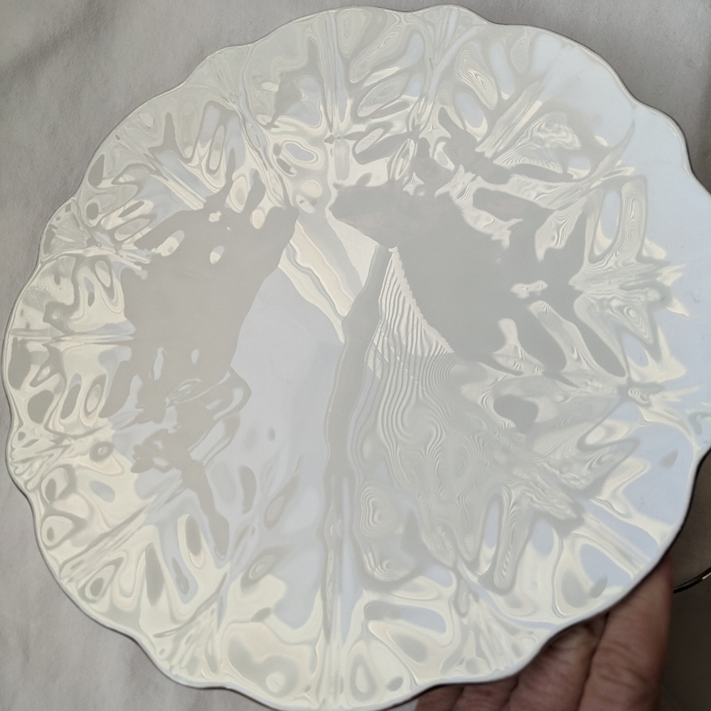 Vintage Aynsley Spring Crocus White Bone China Silver Rim - 2 Dinner Plates - Picture 3 of 10
